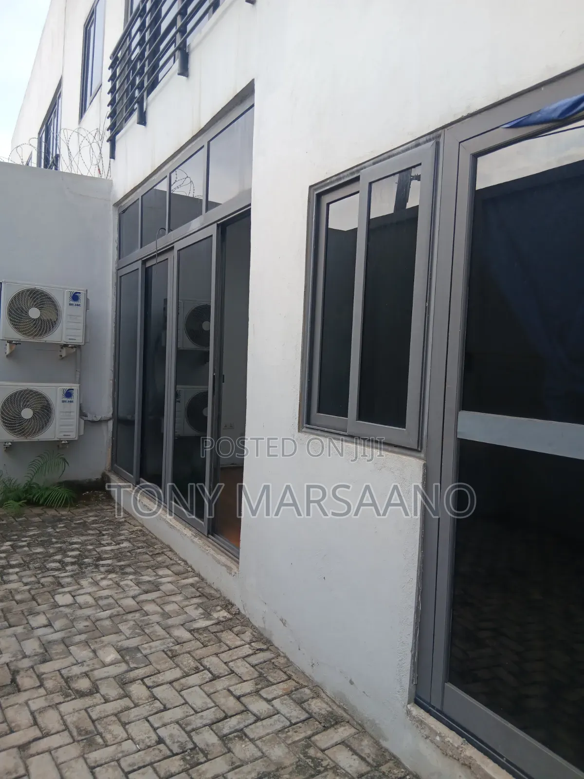 5bdrm Townhouse / Terrace in Westlegon, Medifem Area for rent