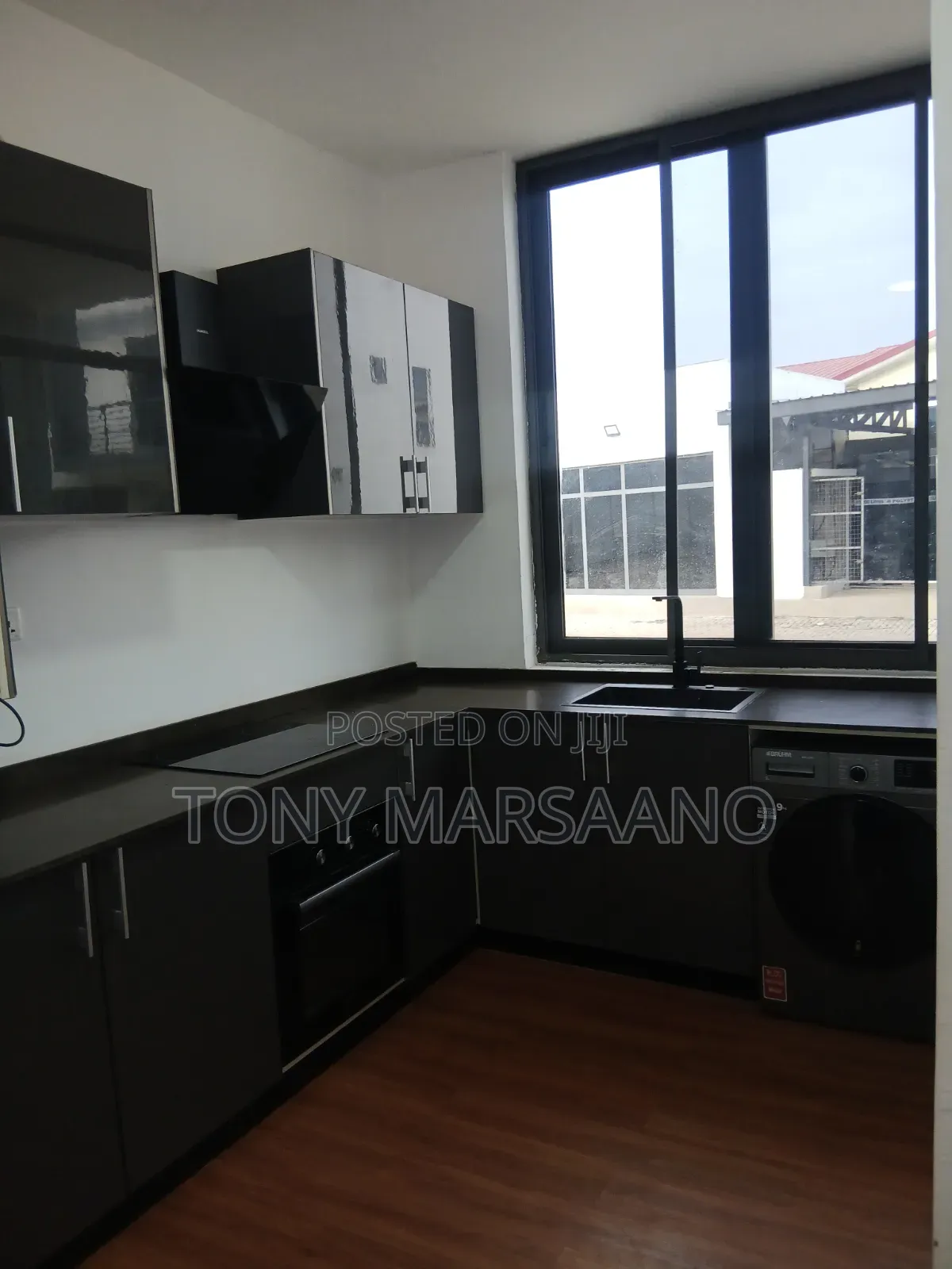 5bdrm Townhouse / Terrace in Westlegon, Medifem Area for rent