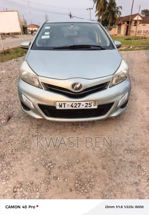 Toyota Vitz 2012 Gray