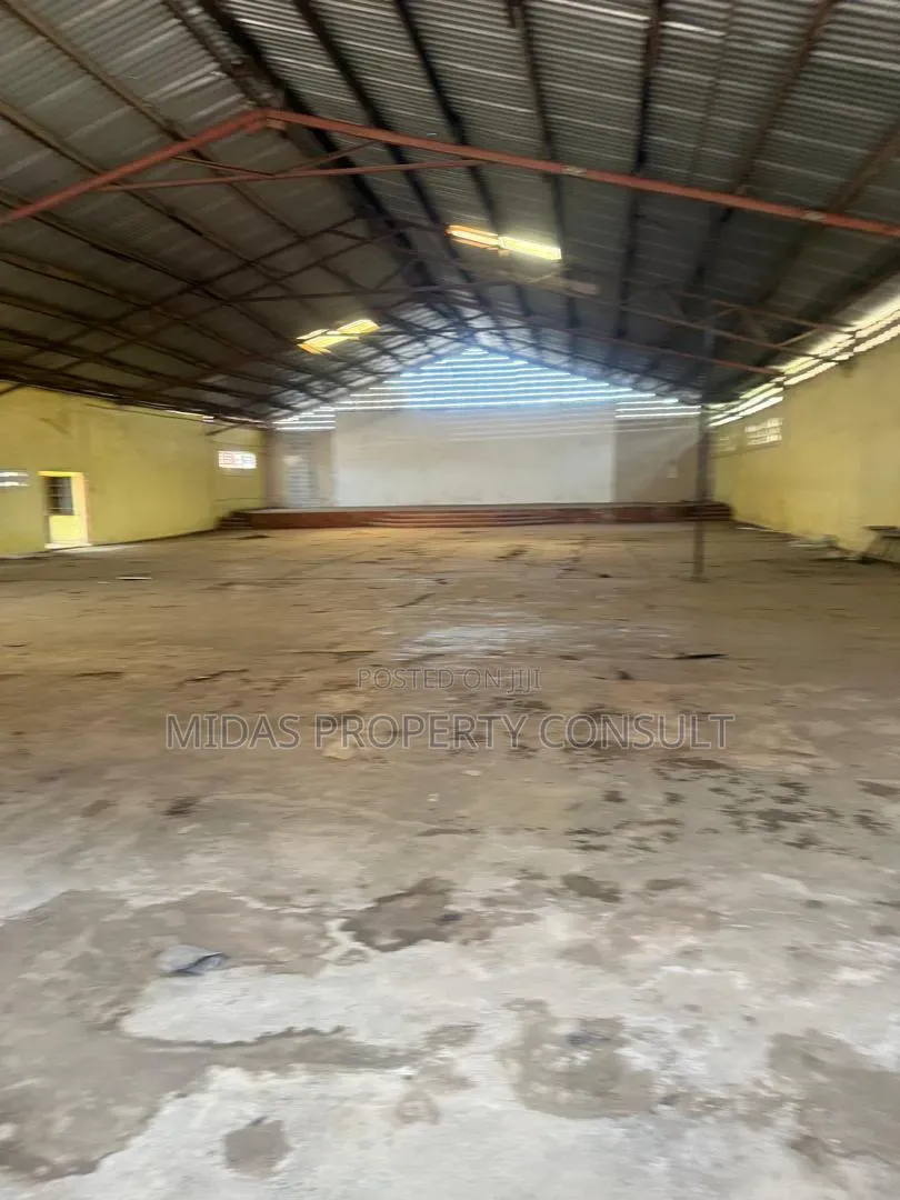 500 SQM Warehouse for Sale at Achimota