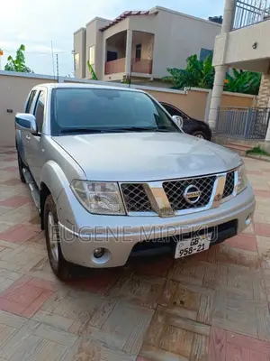 Nissan Navara 2012 Silver