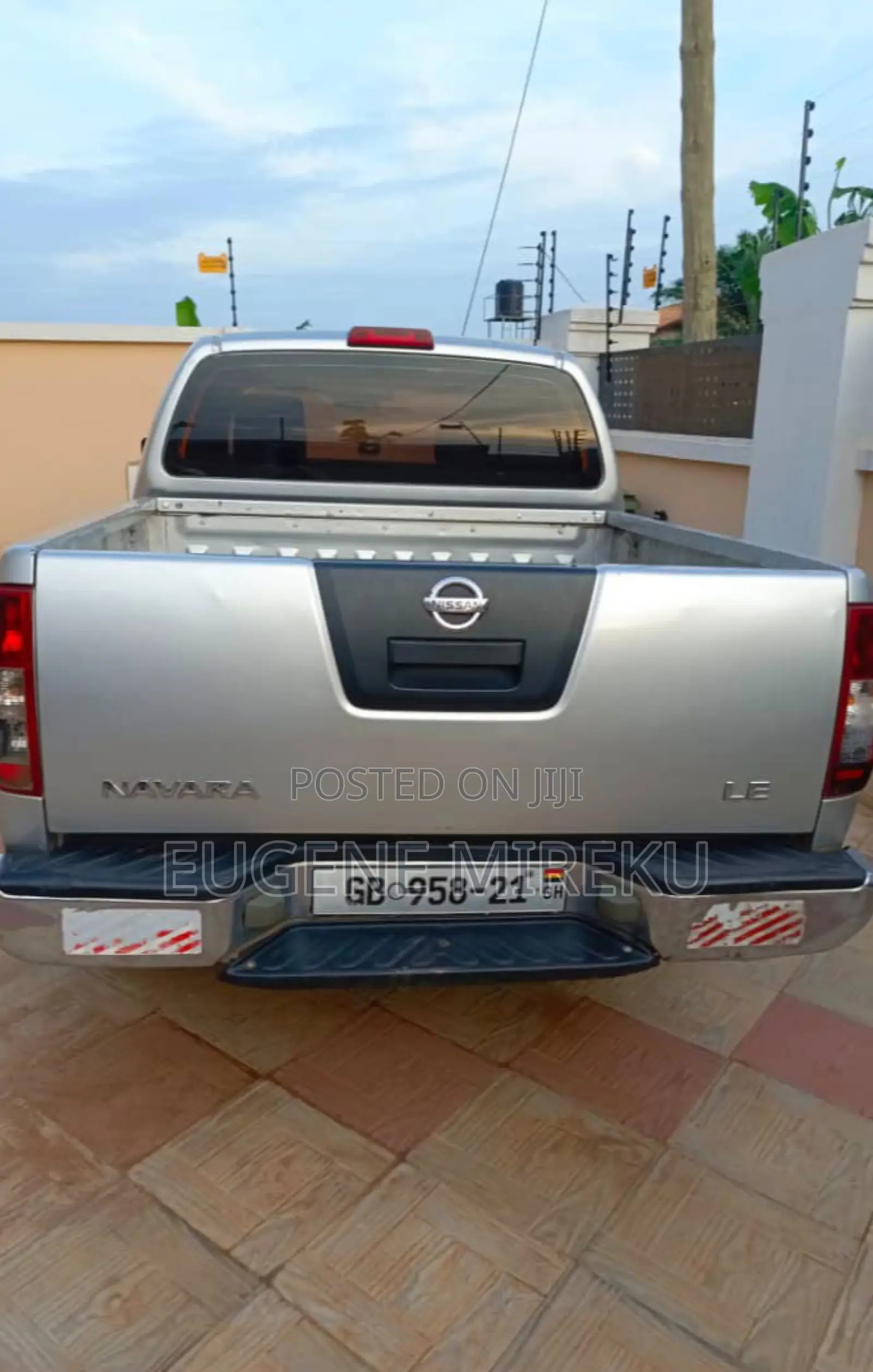 Nissan Navara 2012 Silver