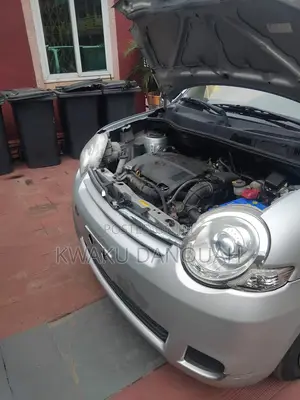 Toyota Sienta 1.5 FWD 2013 Silver