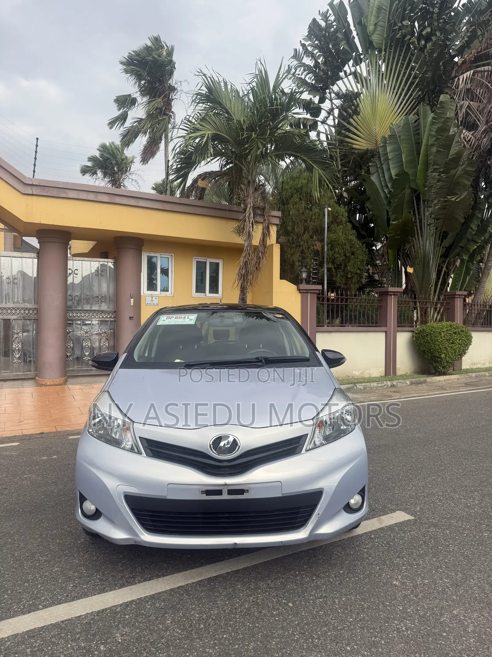 Toyota Vitz 1.3 FWD 5dr 2014 Silver