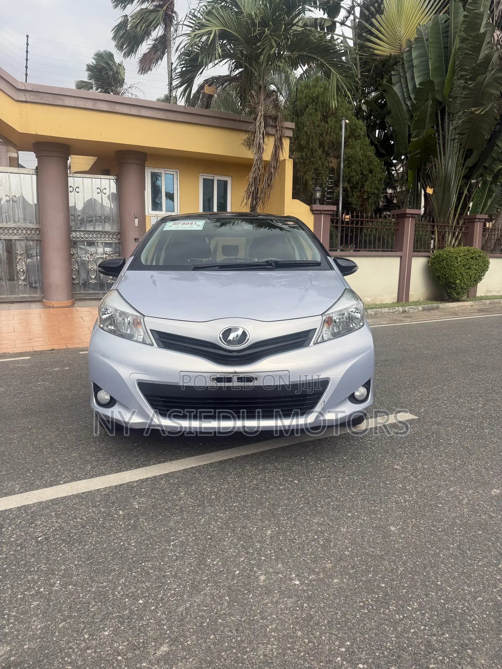 Toyota Vitz 1.3 FWD 5dr 2014 Silver