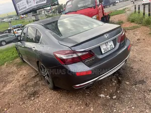Honda Accord Sport 4dr Sedan FWD (2.4L 4cyl 2A) 2017 Gray