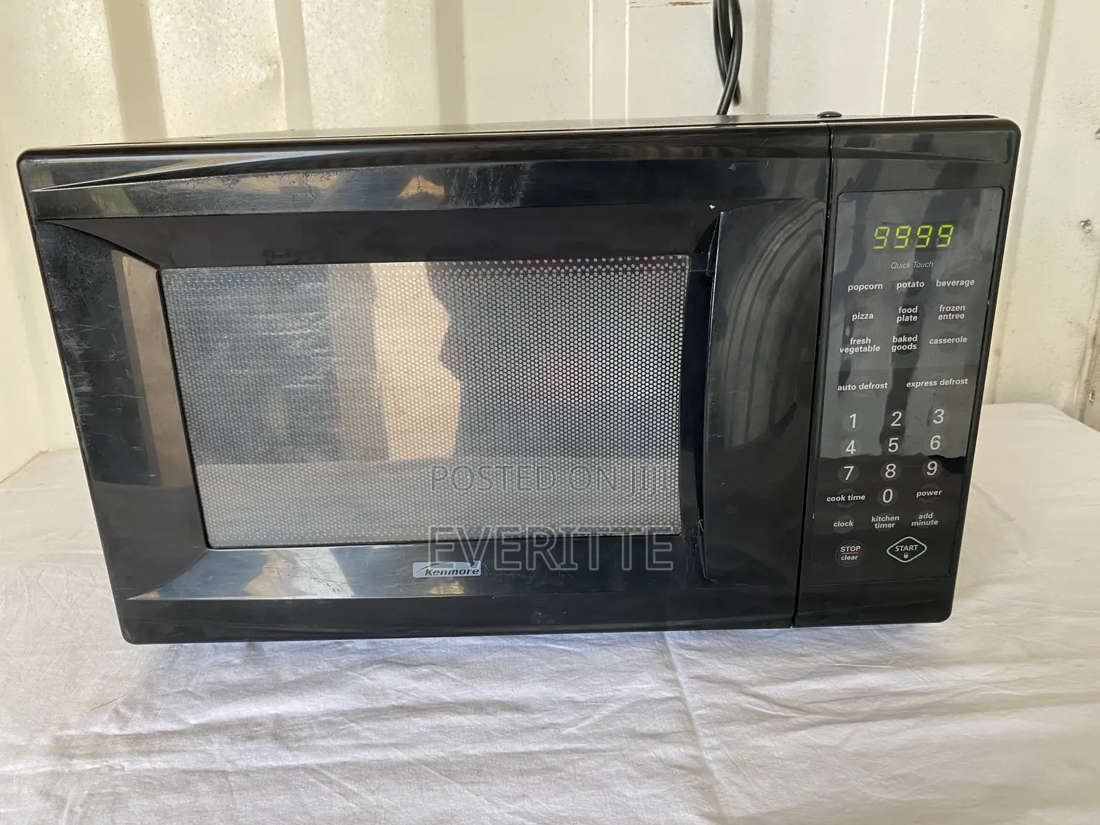Very Neat Kenmore Countertop Microwave