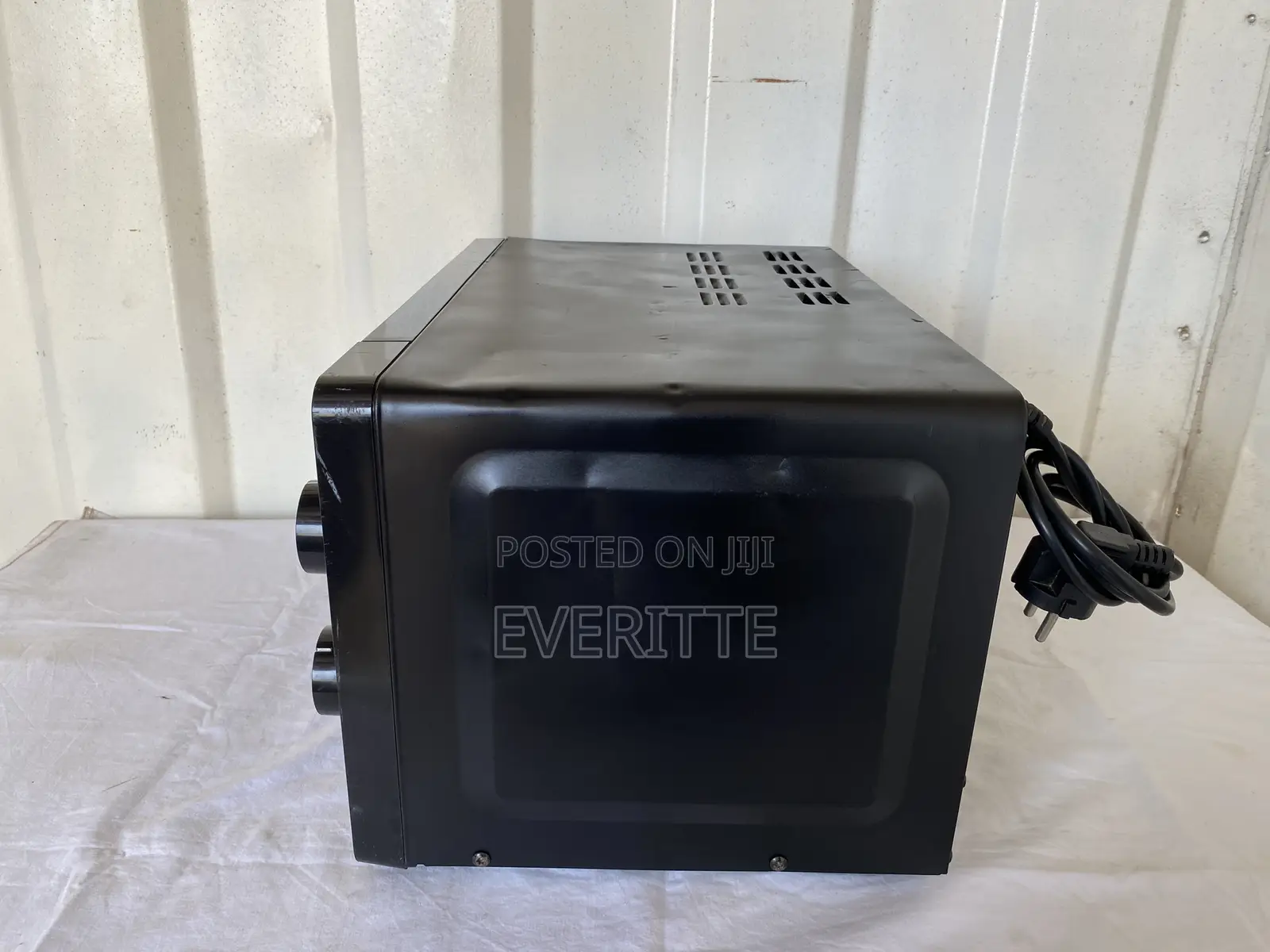 Epio Budget-Friendly Black Microwave