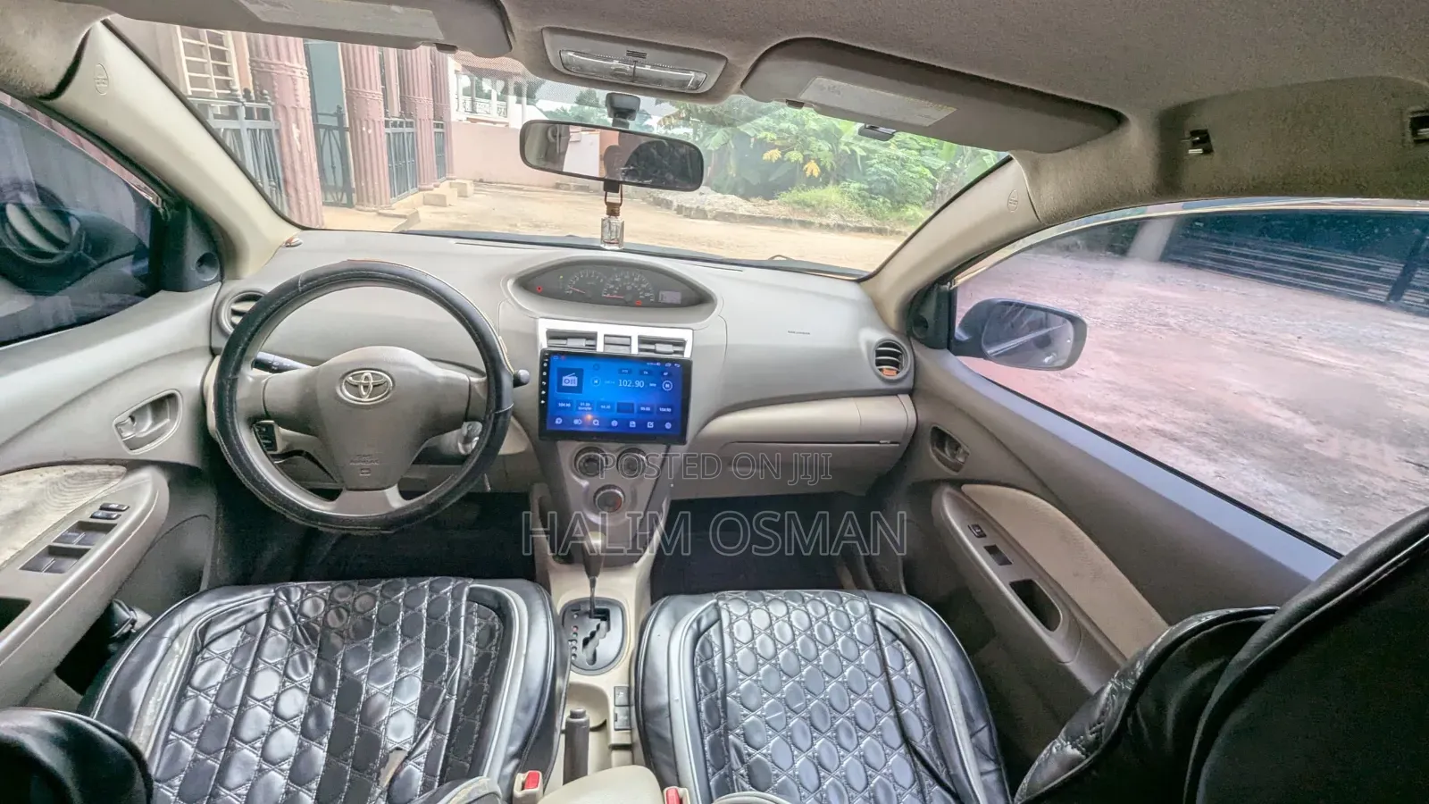 Toyota Yaris 2012 Black