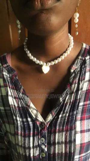 Beaded White Necklace With Earrings