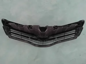 Toyota Yaris — 2012–2014 Front Grille