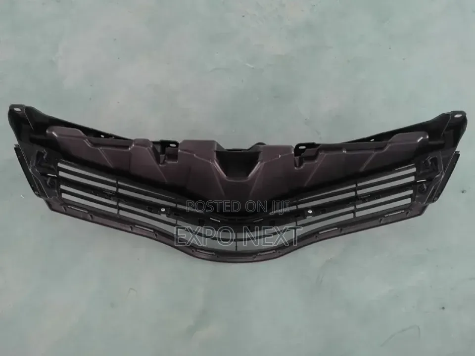 Toyota Yaris — 2012–2014 Front Grille