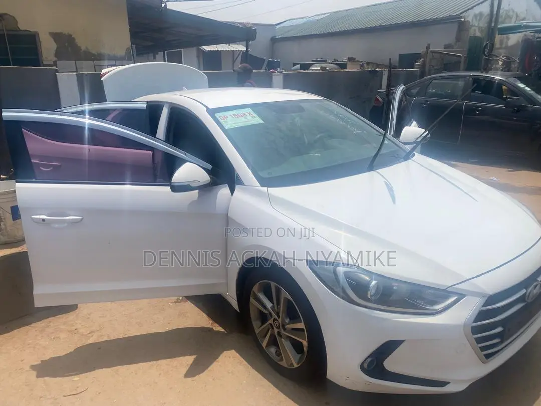 Hyundai Elantra Value Edition 2018 White