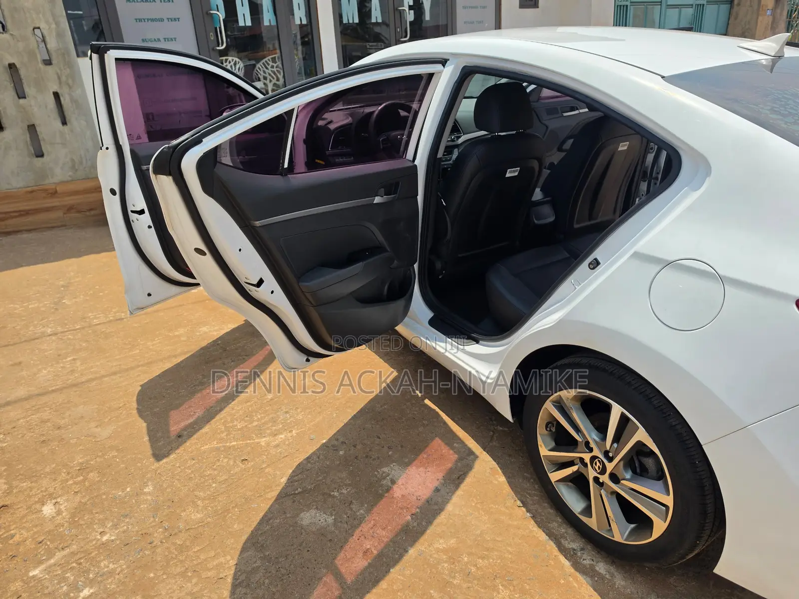 Hyundai Elantra Value Edition 2018 White