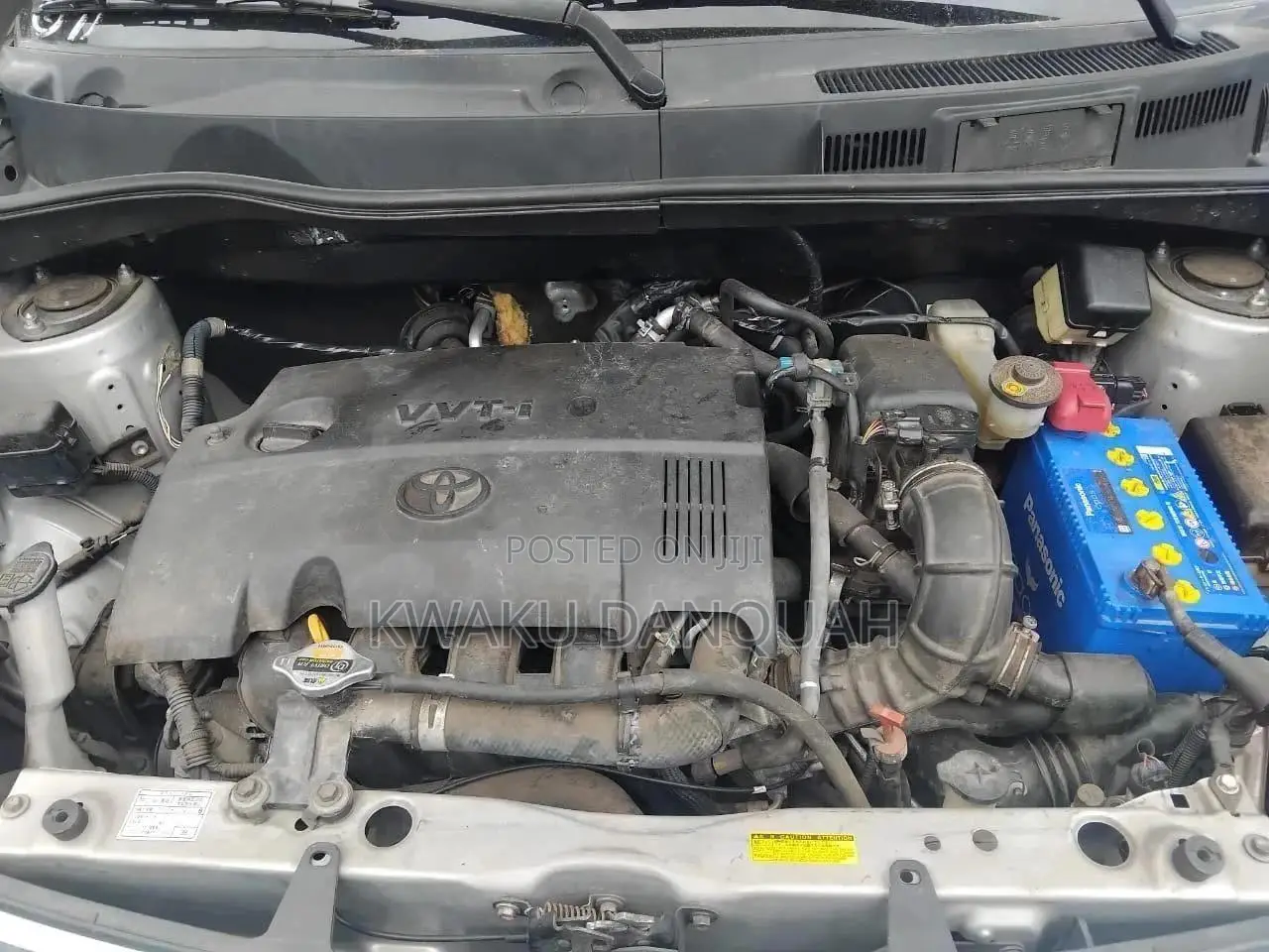 Toyota Sienta 1.5 FWD 2013 Silver