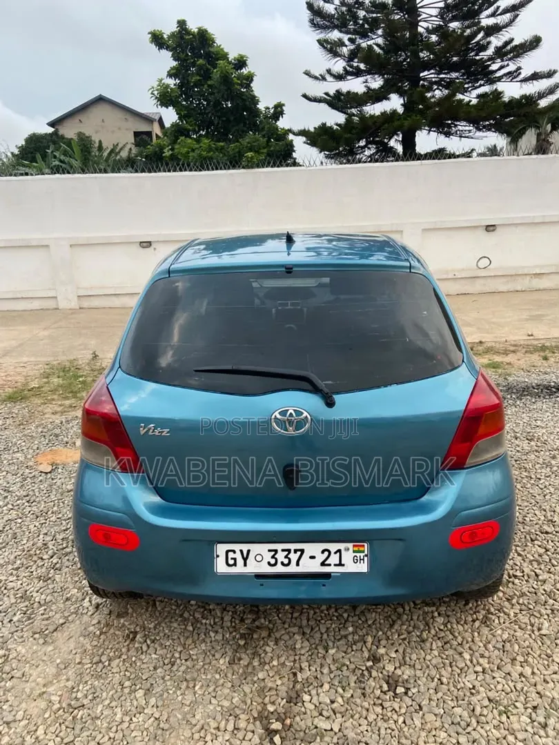 Toyota Vitz 2010
