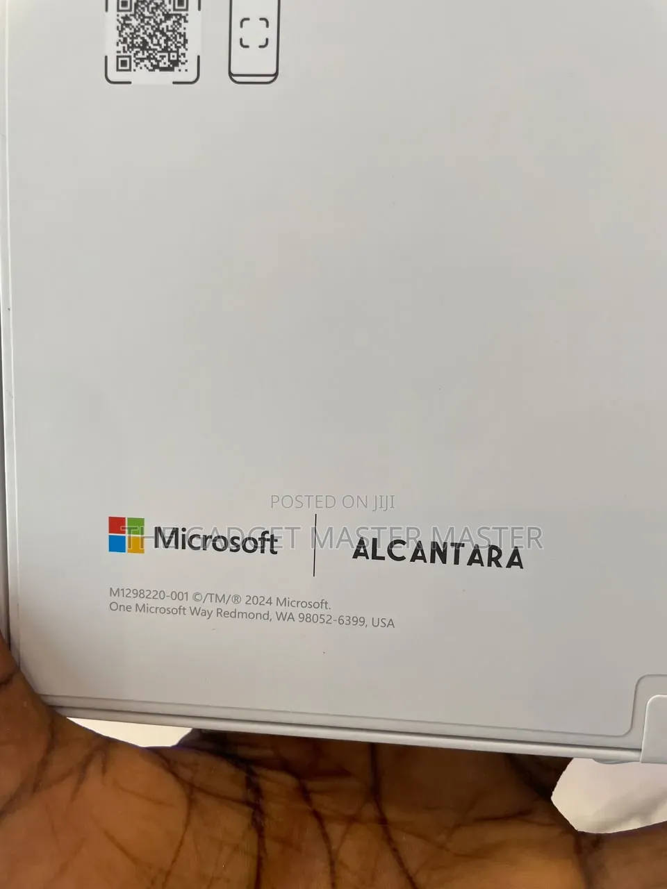 Microsoft Surface Pro Keyboard With Pen Storage