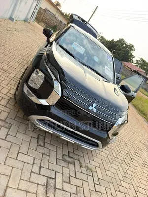 Mitsubishi Outlander SE 2024 Black