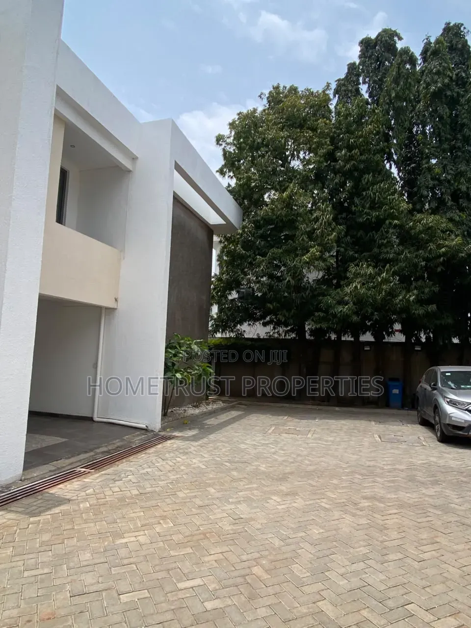 Furnished 3bdrm House in North Ridge for rent