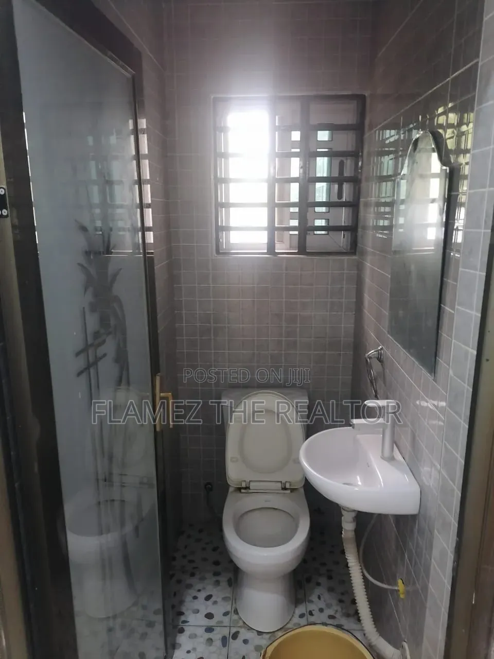 3bdrm House in God Estate Road, Amasaman for sale