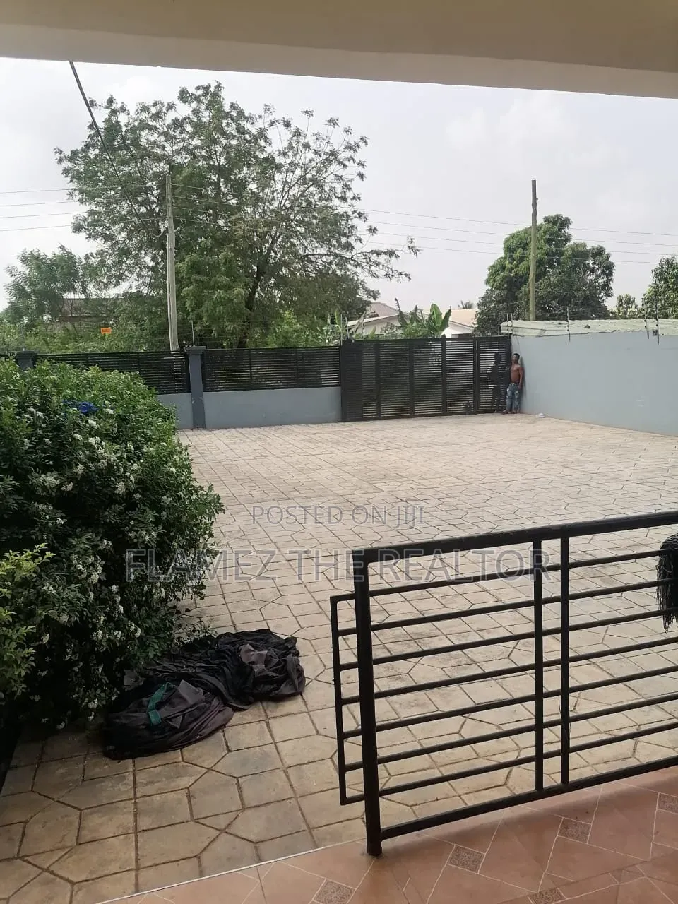 3bdrm House in God Estate Road, Amasaman for sale