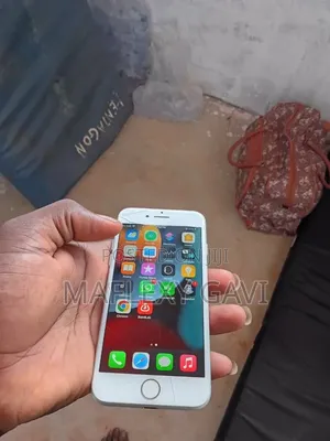 Apple iPhone 7 32 GB Silver