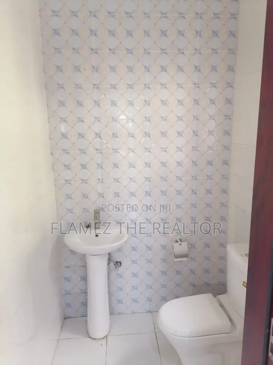 3bdrm House in Reggies Court, Amasaman for sale
