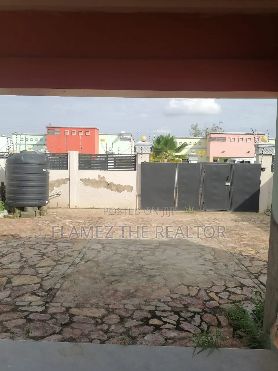 3bdrm House in Reggies Court, Amasaman for sale