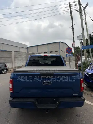 Ford F-150 XL 4x4 Regular Cab Styleside 8 ft. box 141 in. WB 2018 Blue