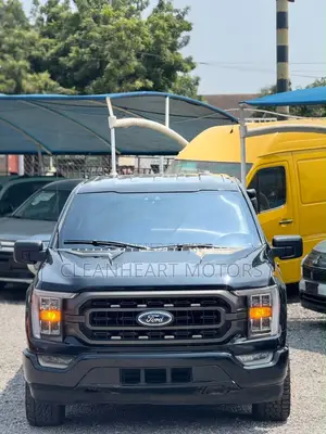 Ford F-150 XLT 2022 Black