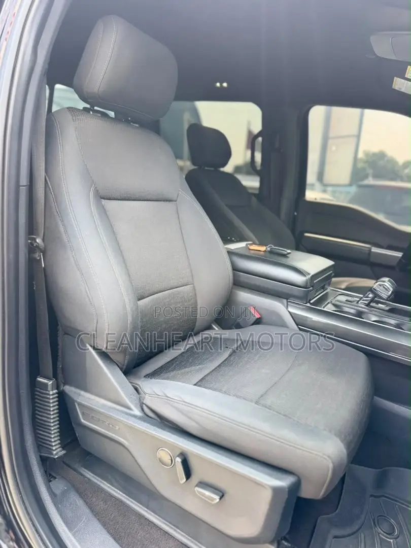 Ford F-150 XLT 2022 Black