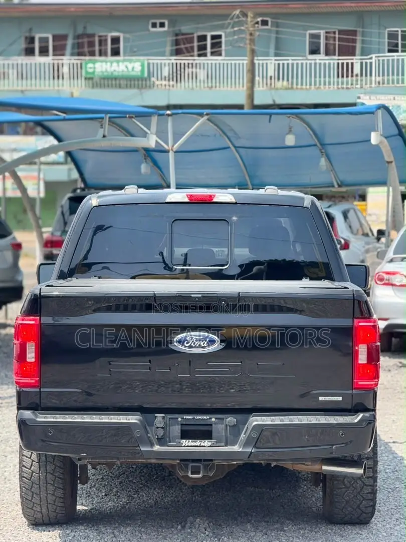 Ford F-150 XLT 2022 Black