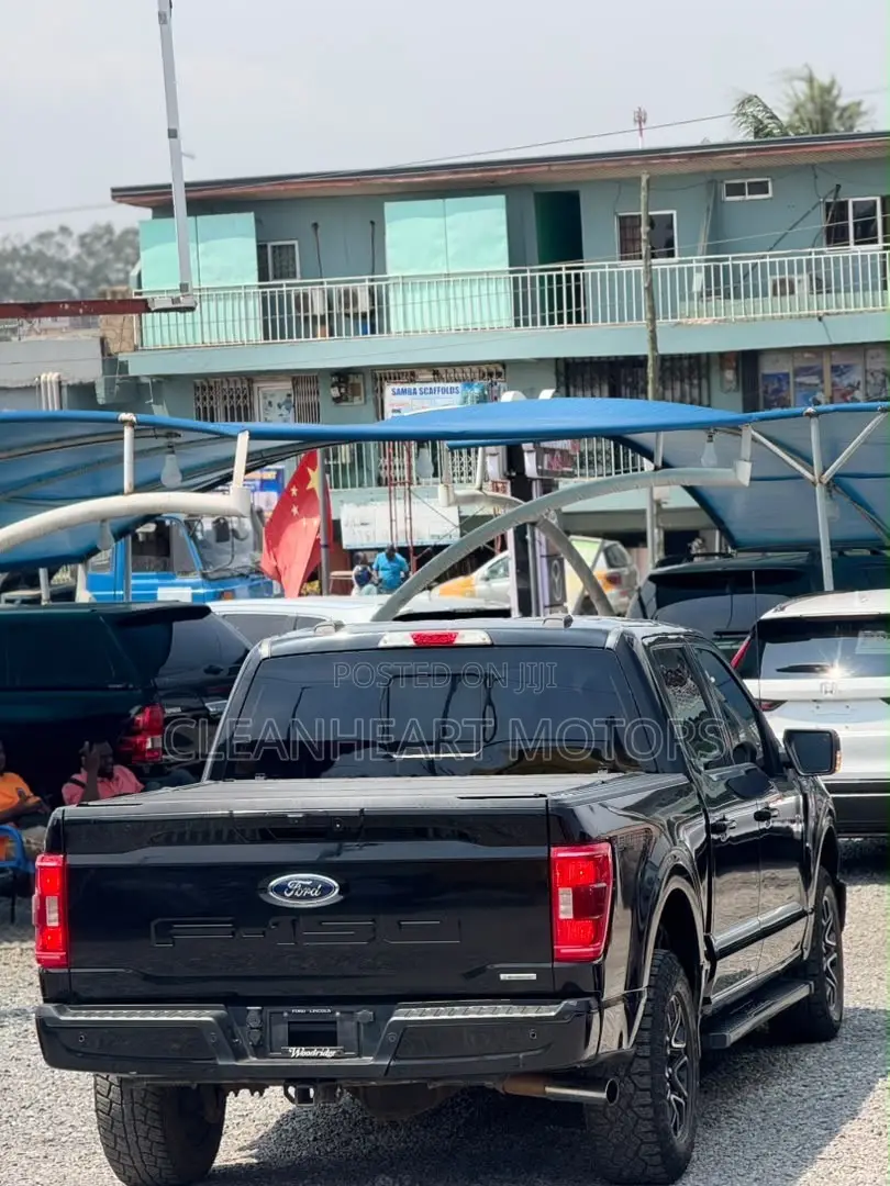 Ford F-150 XLT 2022 Black