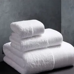 Hotel Fluffy Towels