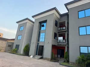 3bdrm Apartment in Spot M, Ola Achool Area for rent