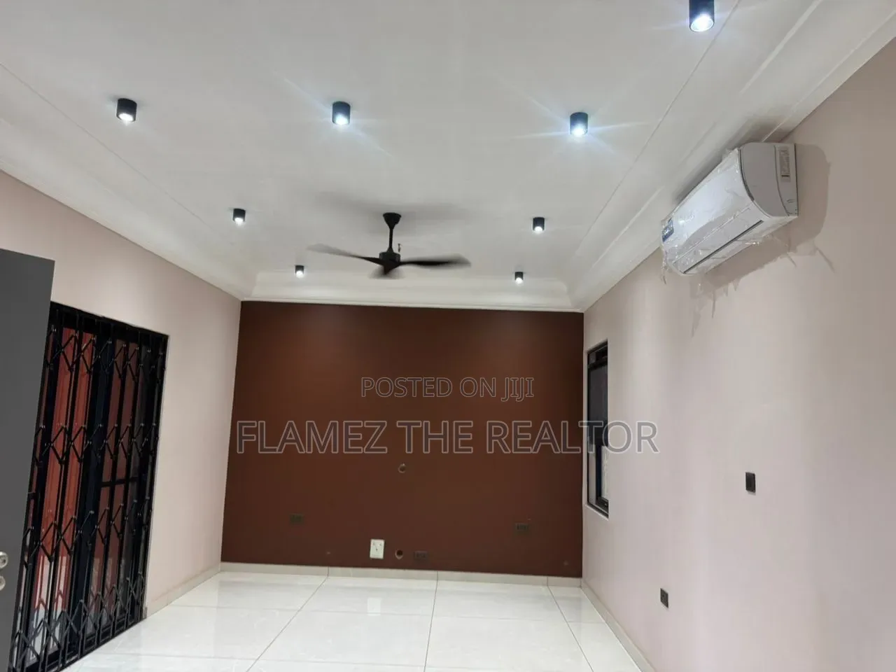 3bdrm Apartment in Spot M, Ola Achool Area for rent