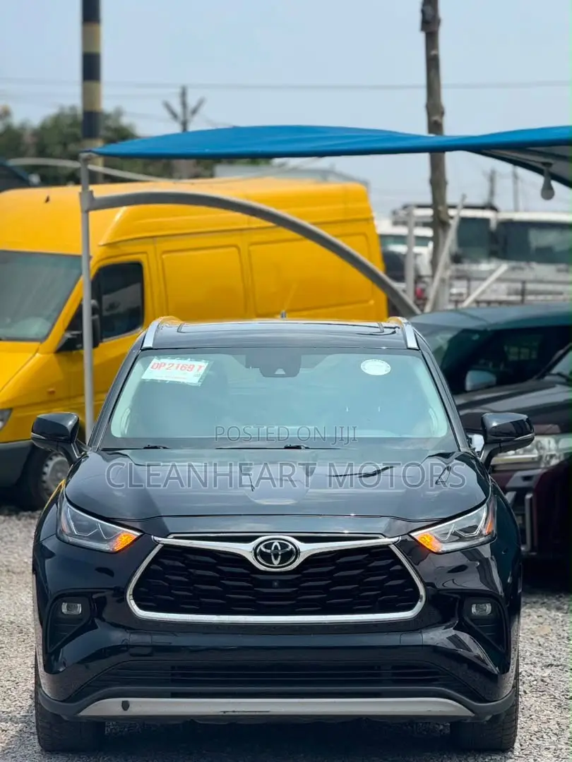 Toyota Highlander Platinum 2022 Black