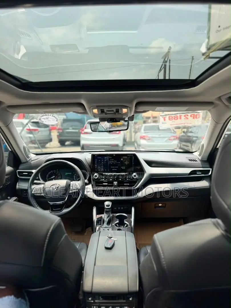 Toyota Highlander Platinum 2022 Black