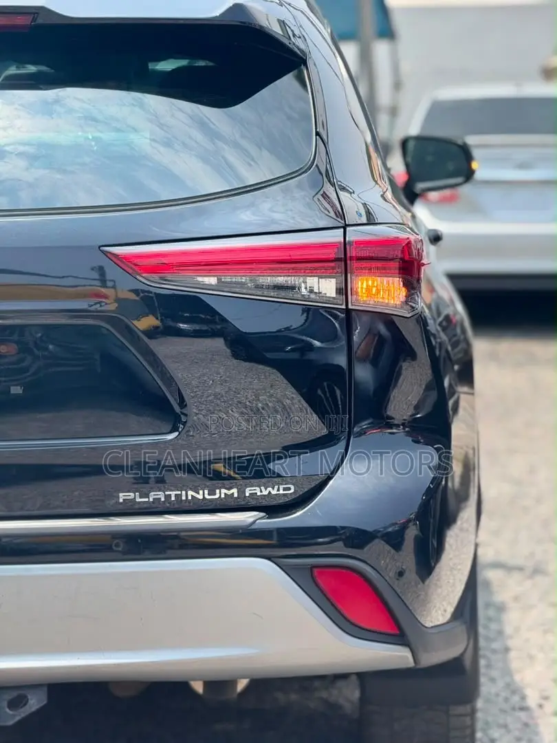 Toyota Highlander Platinum 2022 Black