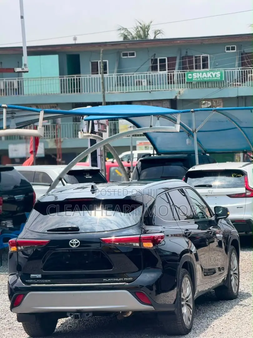 Toyota Highlander Platinum 2022 Black