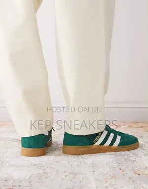Adidas Handball Spezial in Collegiate Green