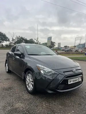 Toyota Yaris iA 1.5 FWD 2017 Gray