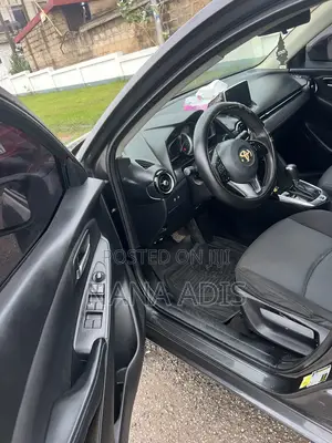 Toyota Yaris iA 1.5 FWD 2017 Gray