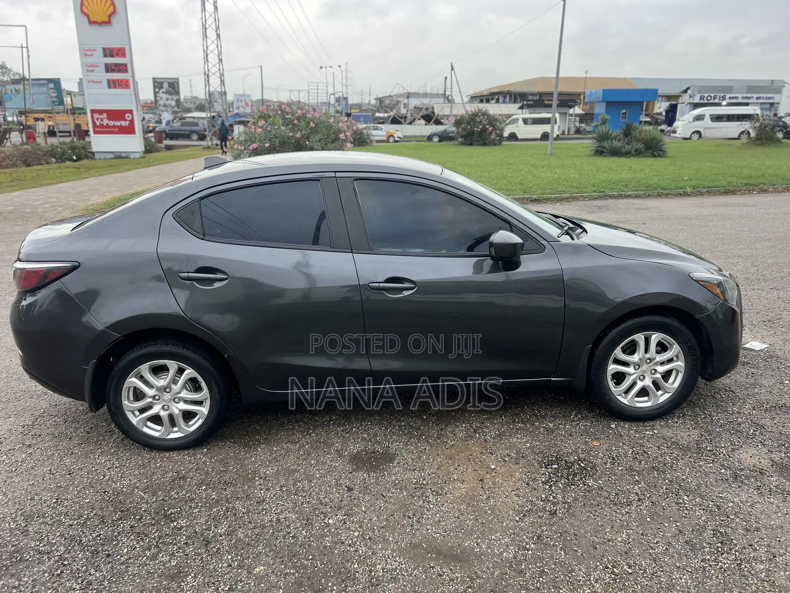 Toyota Yaris iA 1.5 FWD 2017 Gray