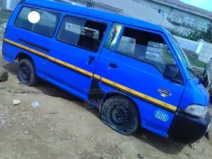 Hyundai H-100 2004 Blue