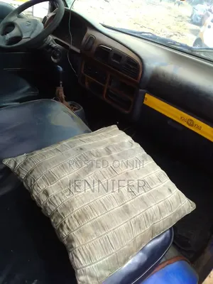 Hyundai H-100 2004 Blue