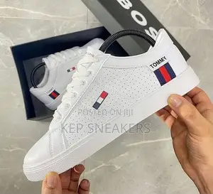 D Tommy Hilfiger Low White Perforated Casual
