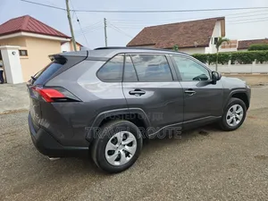 Toyota RAV4 2021 Black