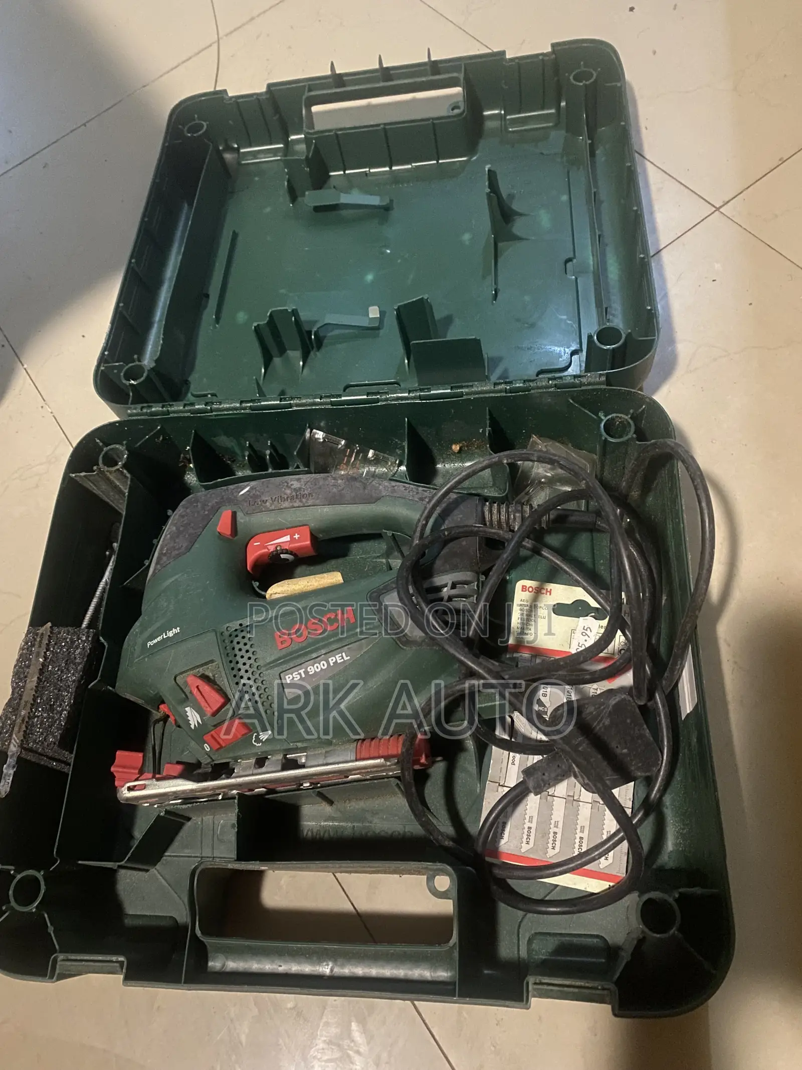 Bosch Green Jigsaw PST 900 Pel | 620W - 06033a0200