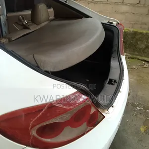Toyota Progress 2000 White